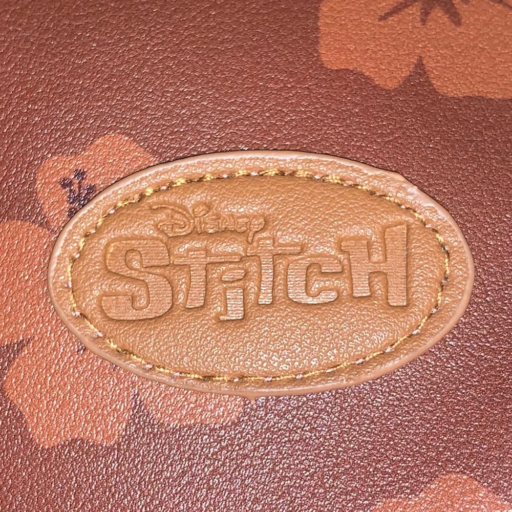 Disney Stitch Wheeled Duffle Carry-On Travel Bag-New - Picture 12 of 13